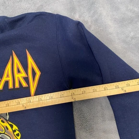 Def Leppard Womens Size X-Small Dark Blue Crewneck Sweatshirt Rock Band‎ Animal - Picture 5 of 6